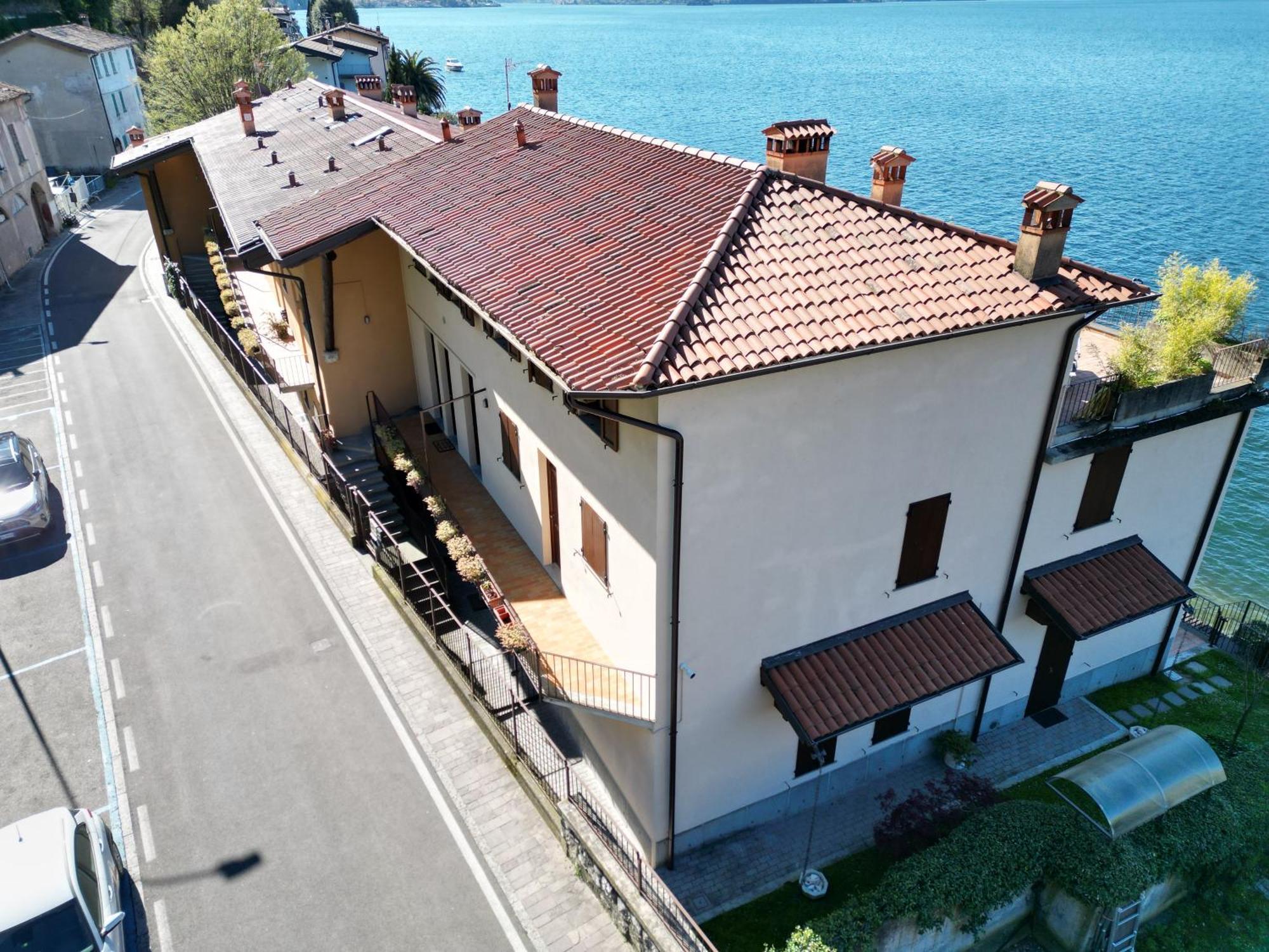 Casa Vacanze Finestra del Pescatore Marone Exterior foto